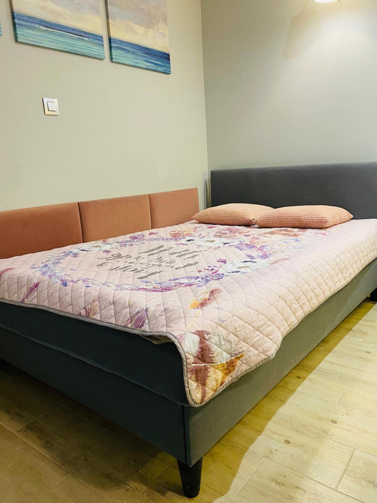 Apartament Pink Klifowa เรวัล ภายนอก รูปภาพ